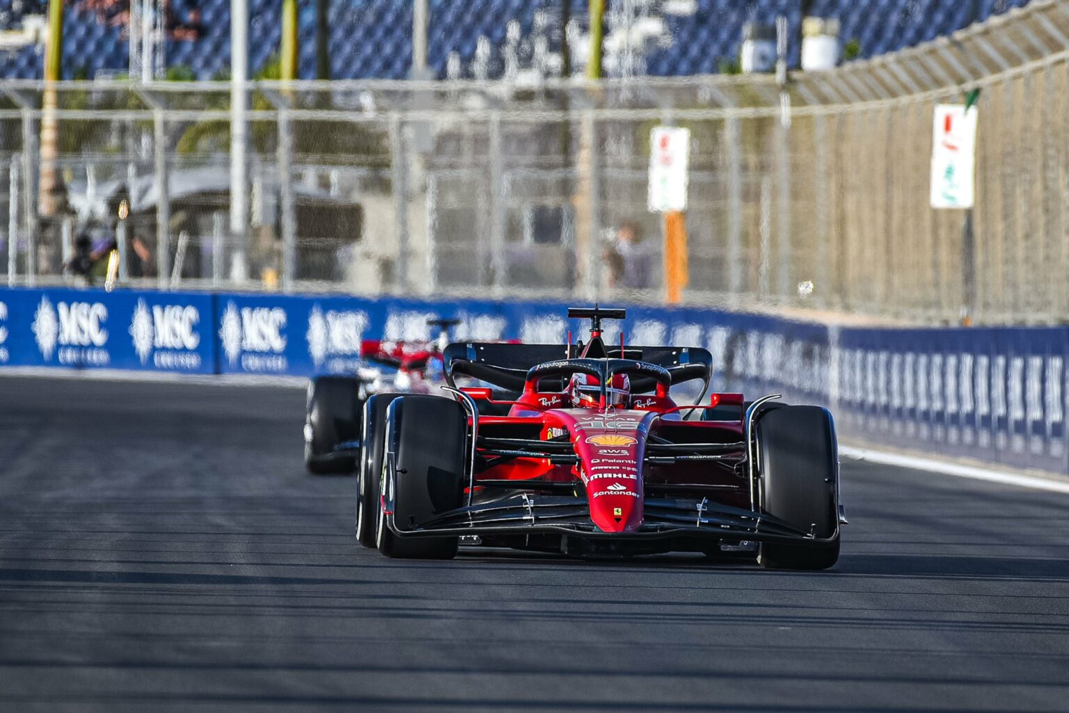 PL1 Jeddah: Charles Leclerc opens the weekend in Saudi Arabia with the fastest time but Verstappen with the Hard tires is not far away