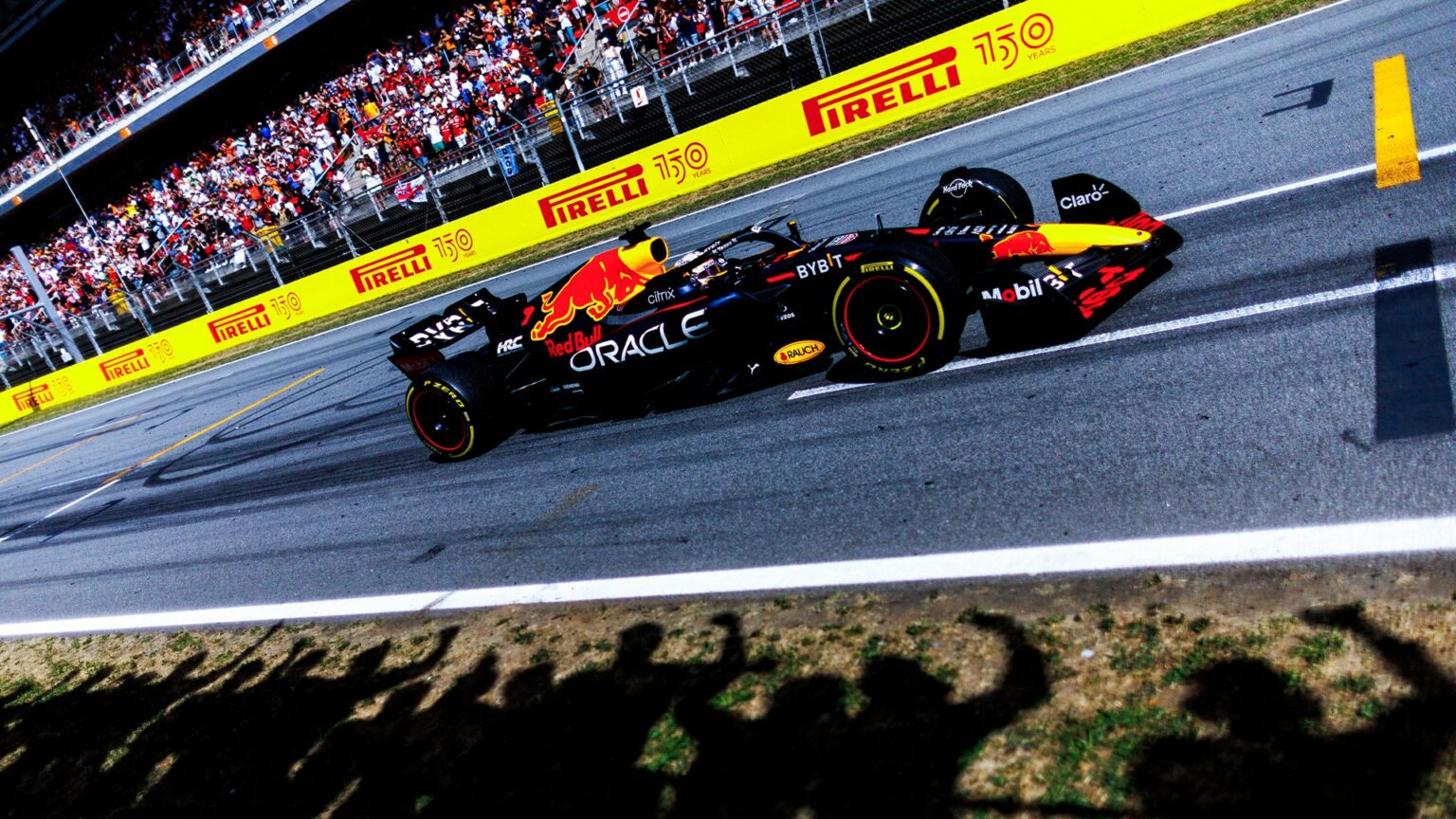 Benzina Red Bull illegale a Barcellona? Binotto dice la sua benzina-red-bull-illegale-a-barcellona-binotto-dice-la-sua