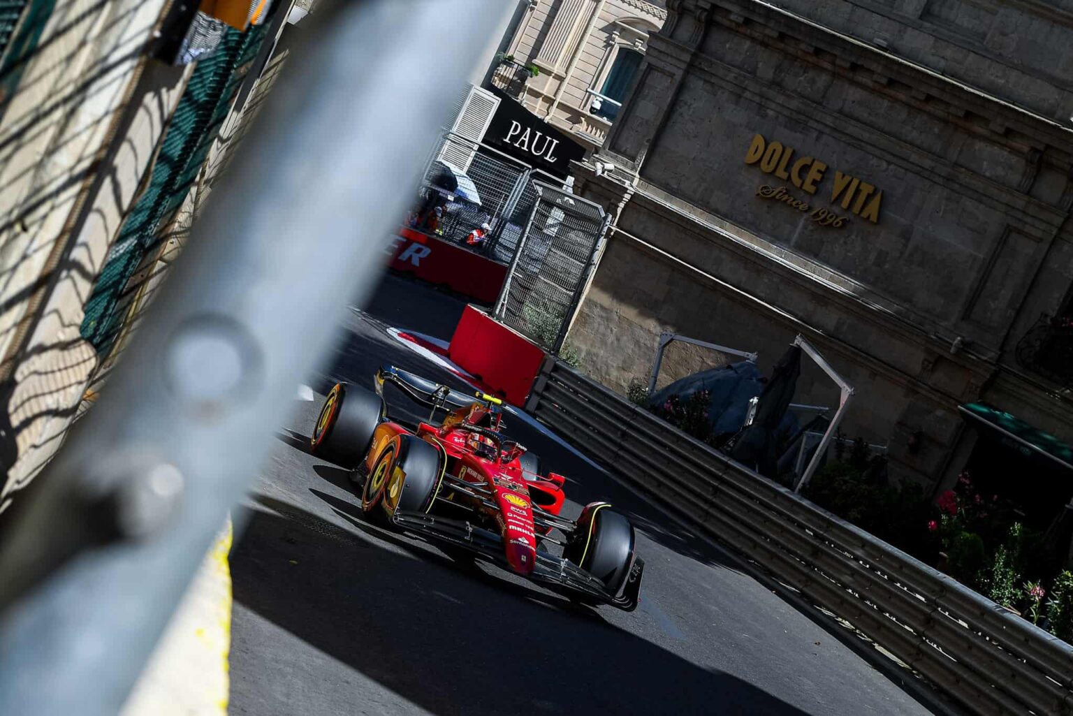 Sainz ammette e spiega: “Ho avuto qualche difficoltà”