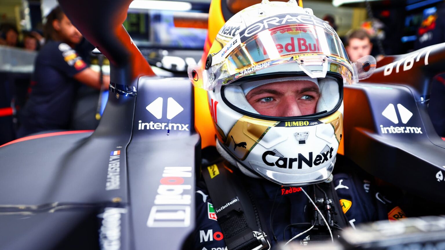 Verstappen svela la sua strategia: “Non attaccherò subito” verstappen-svela-la-sua-strategia-non-attaccherò-subito