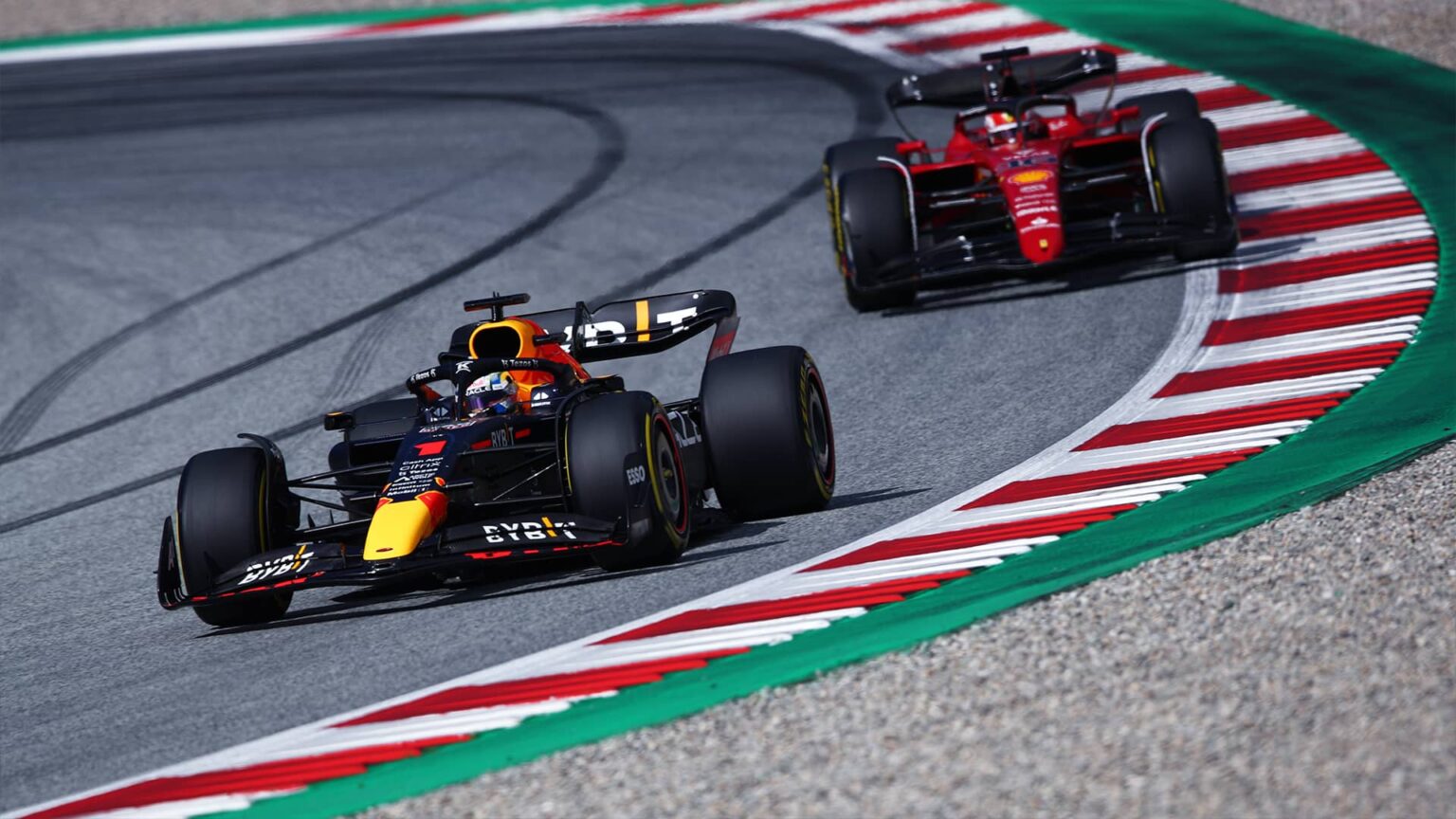 Verstappen ringrazia Leclerc e Sainz! Le sue dichiarazioni verstappen-ringrazia-leclerc-e-sainz-le-sue-dichiarazioni