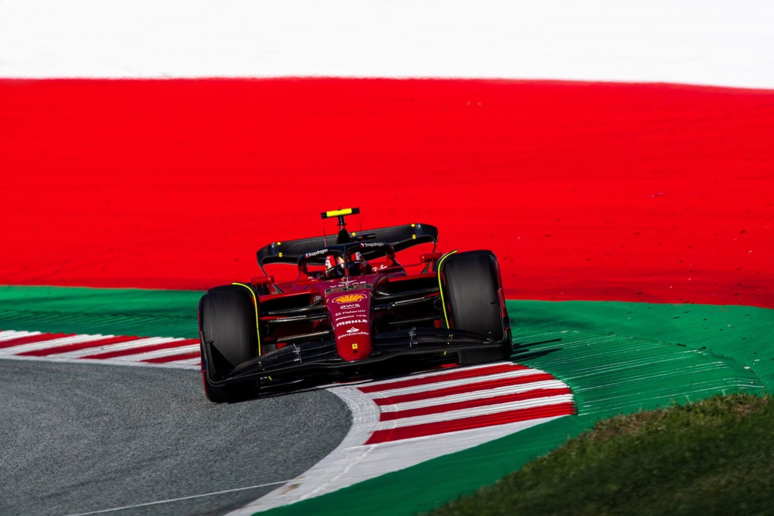 FP2 Austria: vola Verstappen, Ferrari insegue ma ha un asso nella manica? fp2-austria-vola-verstappen-farrari-insegue-ma-ha-un-asso-nella-manica
