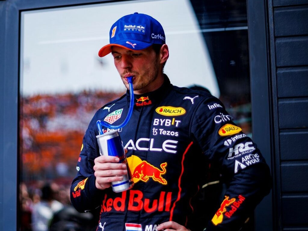 Verstappen fiducioso: “Buon passo gara, le Ferrari non…” Red Bull