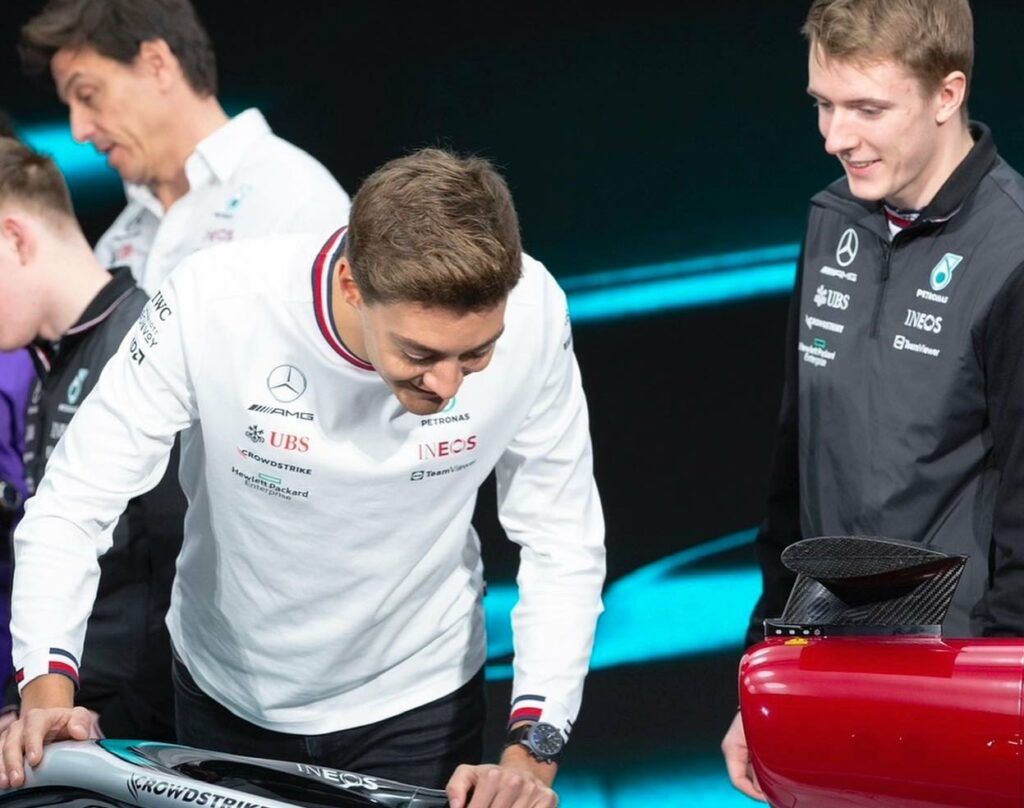 Mercedes, debutta un volto nuovo ad Abu Dhabi. Di chi si tratta? mercedes-debutta-un-volto-nuovo-ad-abu-dhabi-di-chi-si-tratta