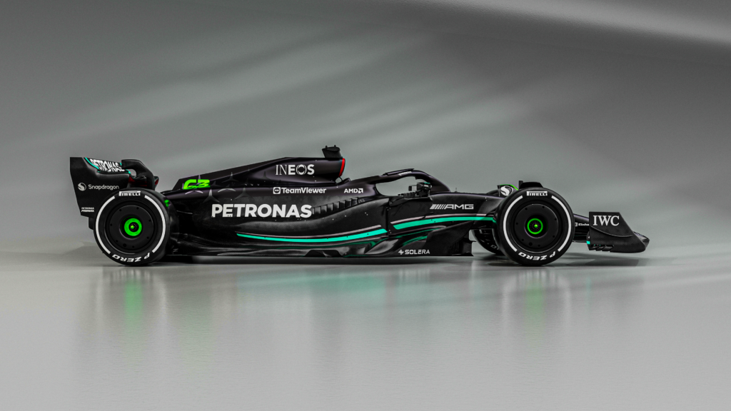 mercedes-amg-f1-w14-back-to-black-con-ambizioni-mondiali