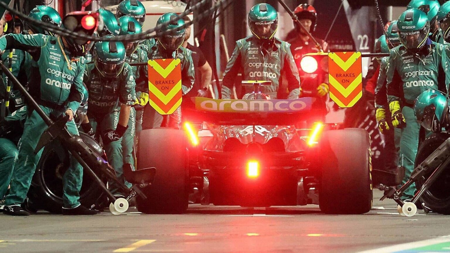 La FIA cambia idea sulle penalità durante i pit stop la-fia-cambia-idea-sulle-penalita-durante-i-pit-stop