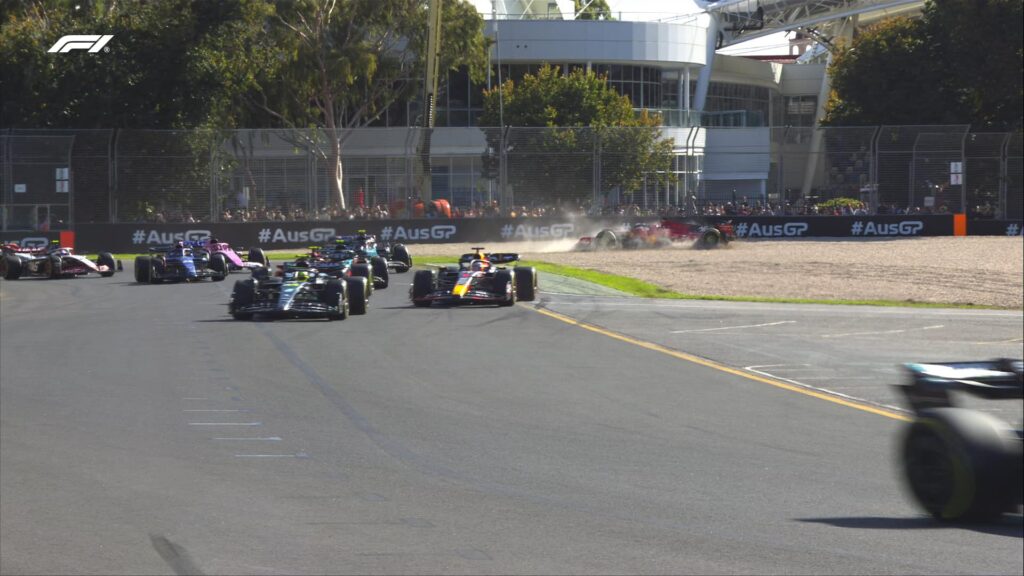 gp-australia-leclerc-nella-ghiaia-si-ferma-la-sf-23