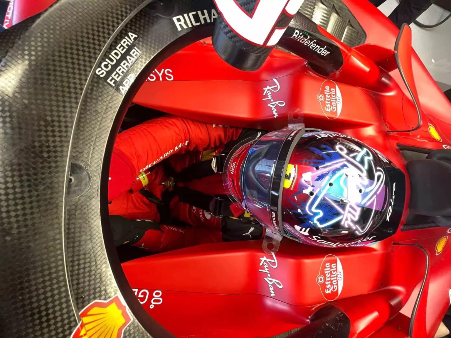 Sainz soddisfatto: le sue parole dopo le FP2 sainz-soddisfatto-le-sue-parole-dopo-le-fp2