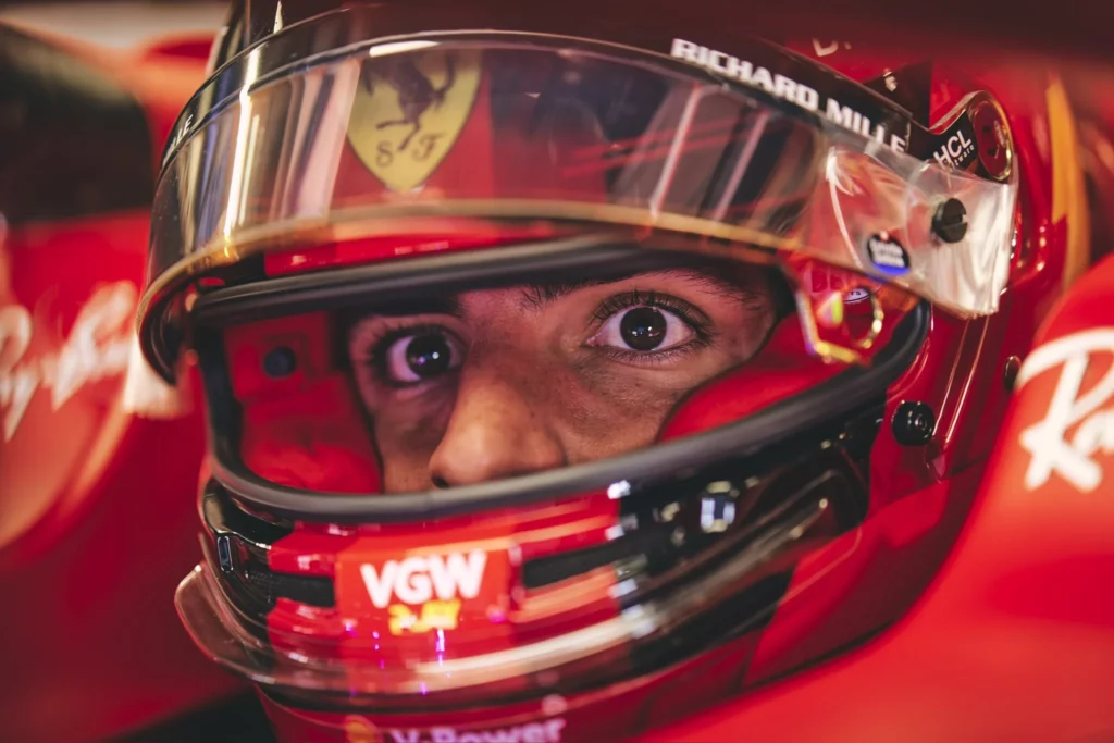 Sainz in macchina durante le FP2 in Canada