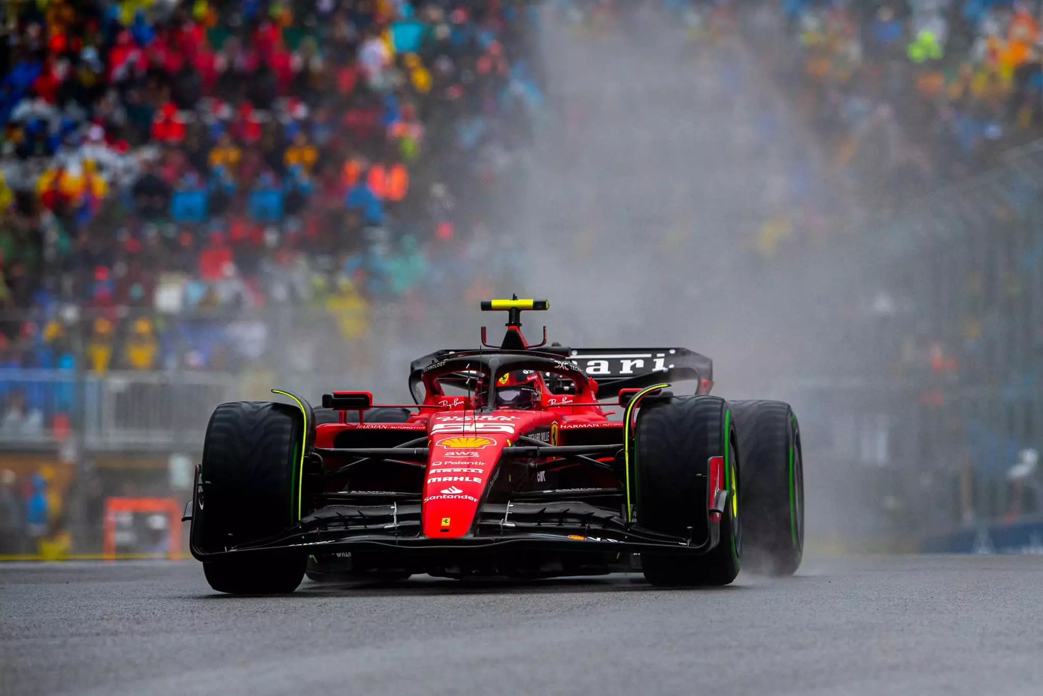 La Ferrari di Carlos Sainz nel Q2 delle qualifiche del Canda