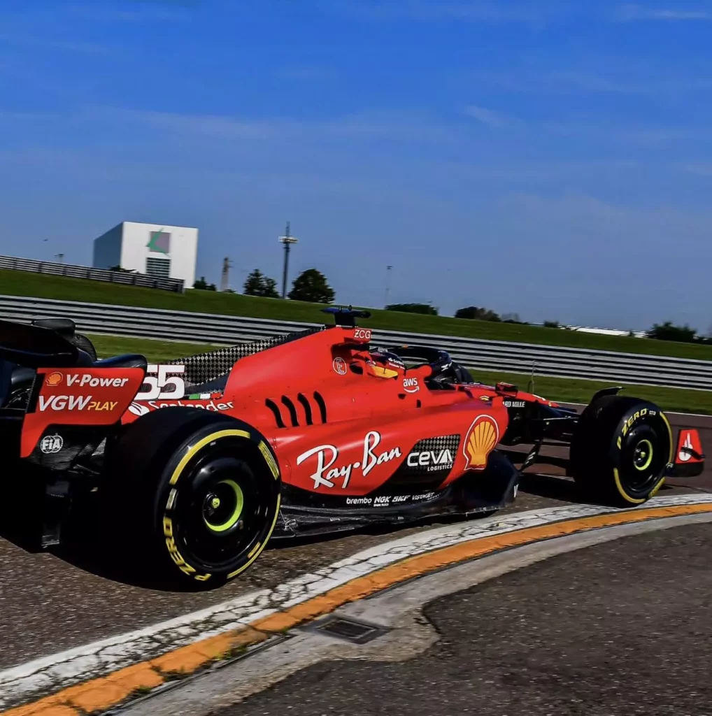 La SF-23 di Carlos Sainz in pista a Fiorano per il filming day