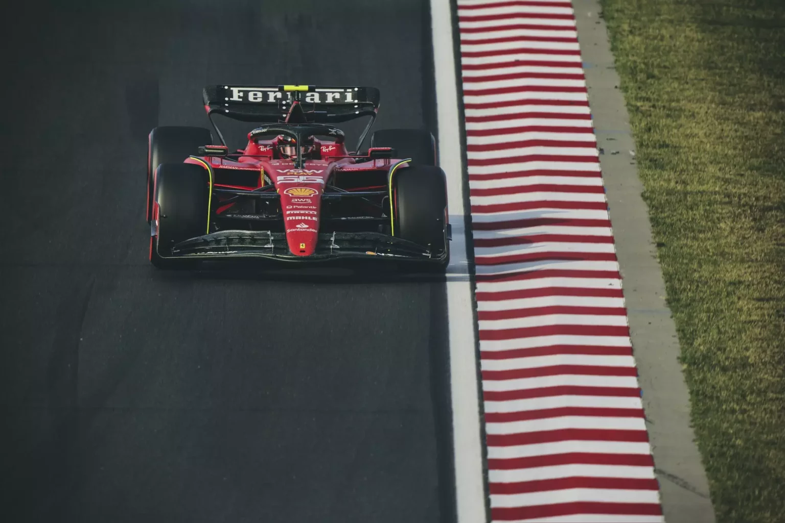 F1 | Ferrari, questo è davvero un brutto passo falso Carlos Sainz in pista durante il GP d'Ungheria