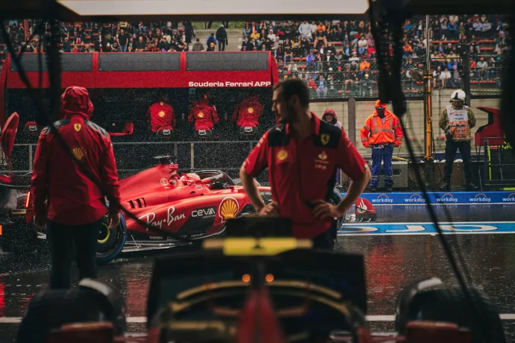 F1 | La griglia di partenza del GP del Belgio: Leclerc parte primo Charles Leclerc esce dai box nelle qualifiche del GP del Belgio