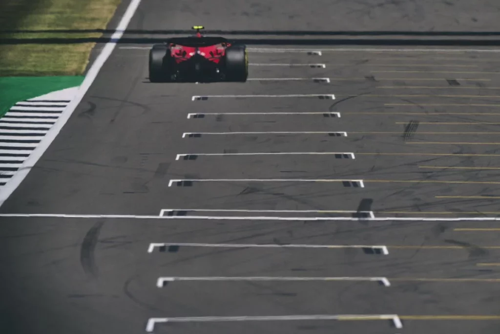 Carlos Sainz in pista a Silverstone