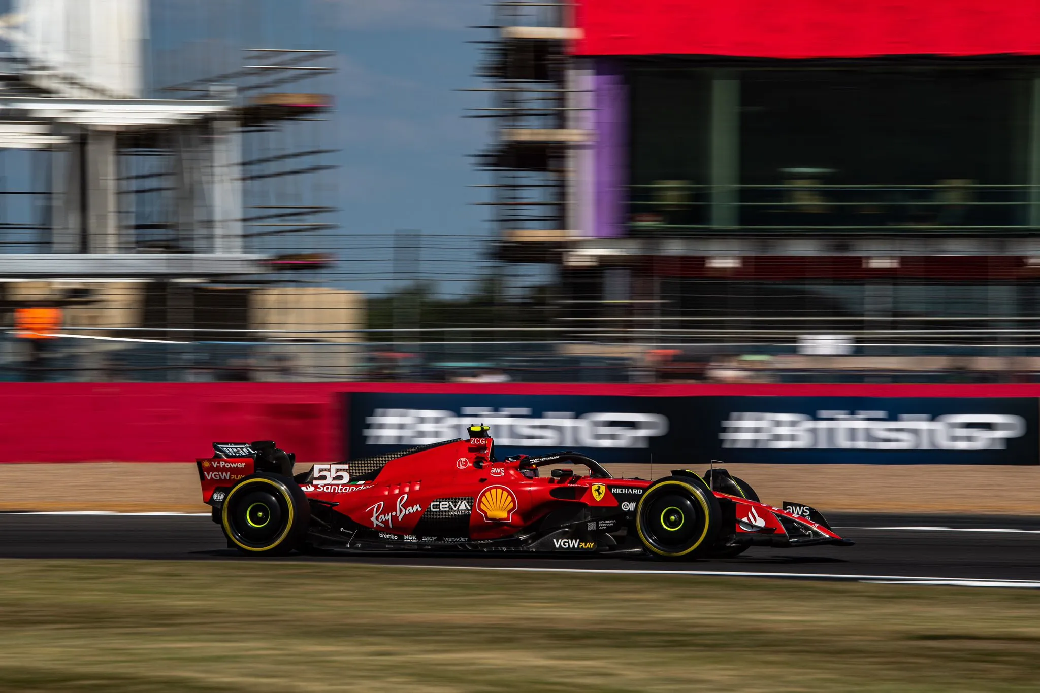 La Ferrari di Carlos Sainz durante il GP di Gran Bretagna