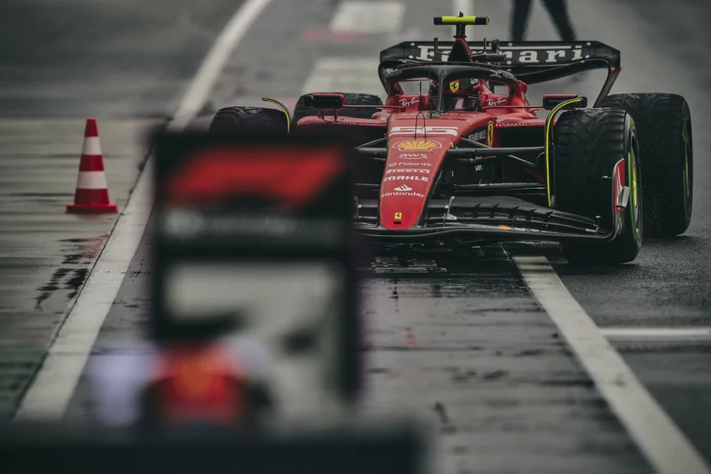 La Ferrari di Sainz in parco chiuso al termine del terzo posto nella Sprint del GP d'Austria