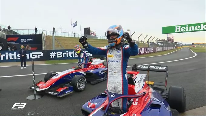 Oliver Goethe festeggia la sua prima vittoria in Formula 3 a Silverstone