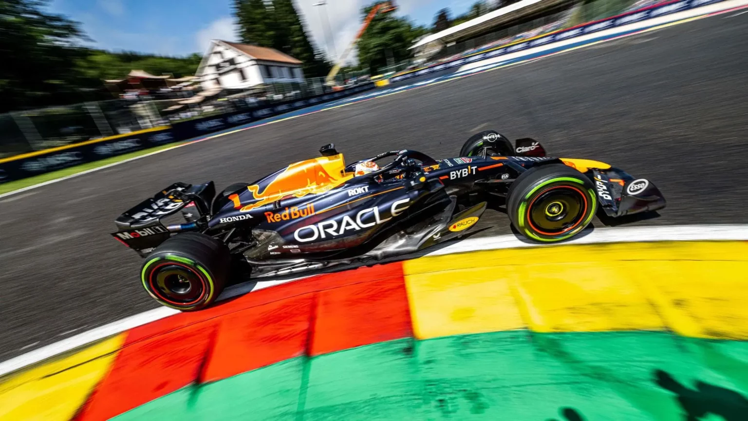 F1 | E se la Sprint avesse un proprio Mondiale? Max Verstappen in pista in Belgio
