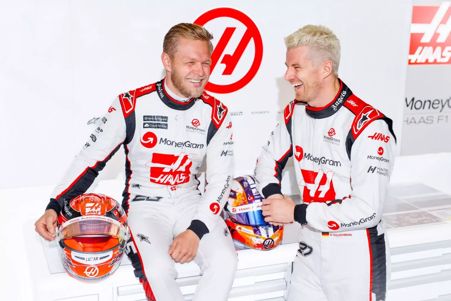 F1 | Hulkenberg e Magnussen restano in Haas? C’è l’annuncio! Kevin Magnussen e Nico Hulkenberg nel box Haas