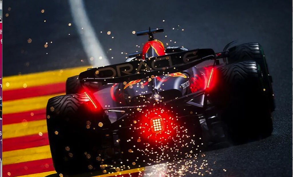 Max Verstappen a bordo della RB19 a Spa