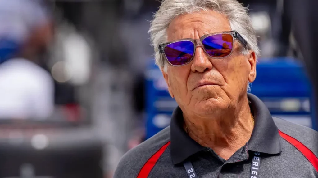 Mario Andretti nel paddock