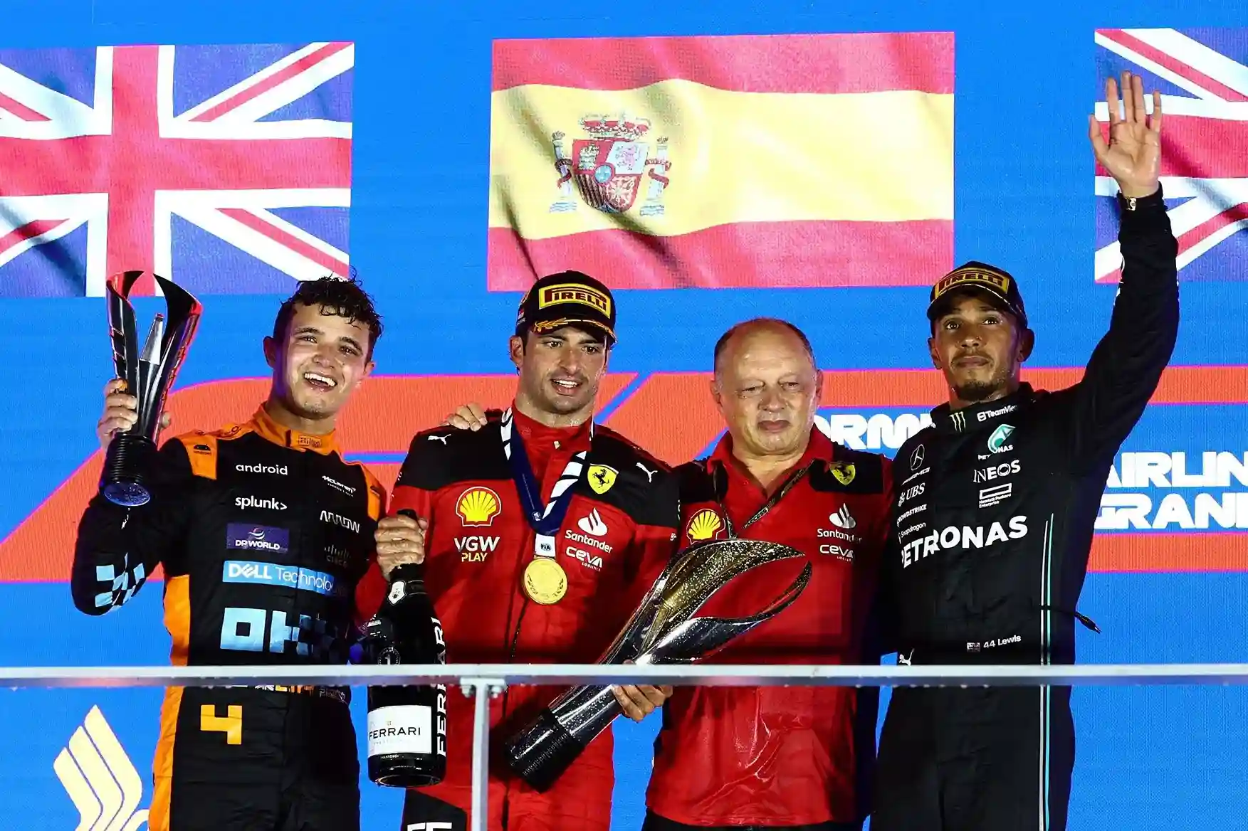 Norris, Sainz e Hamilton sul podio a Singapore
