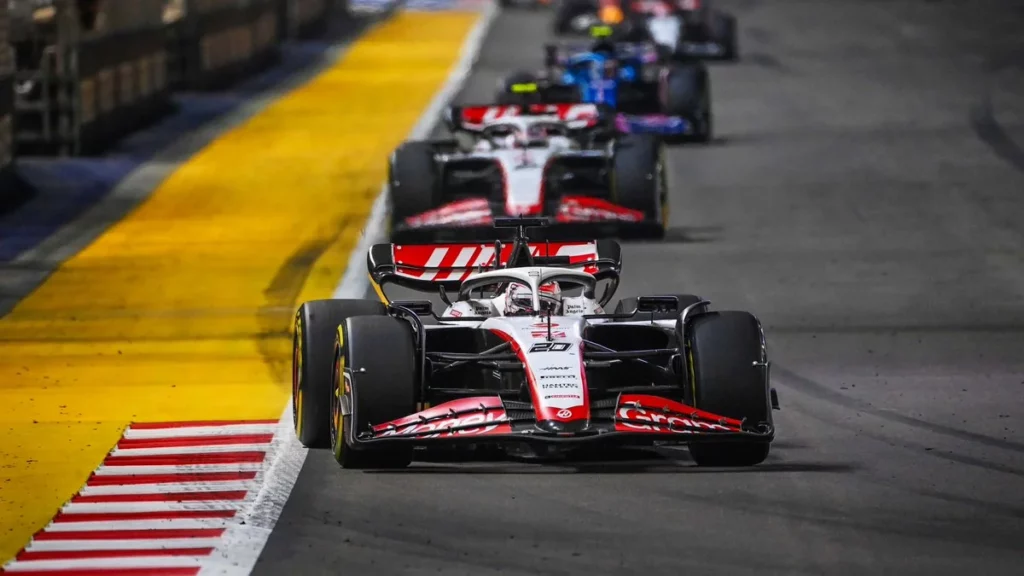 Kevin Magnussen e Nico Hulkenberg, MoneyGram Haas F1 Team