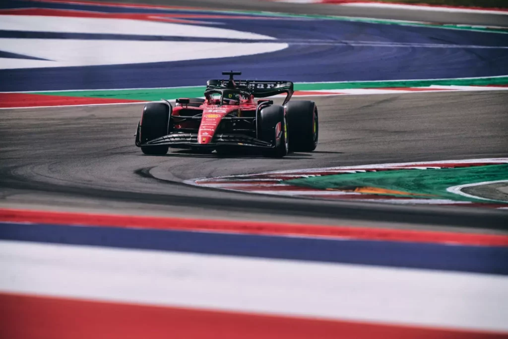 Charles Leclerc in pista durante la Sprint del GP degli USA