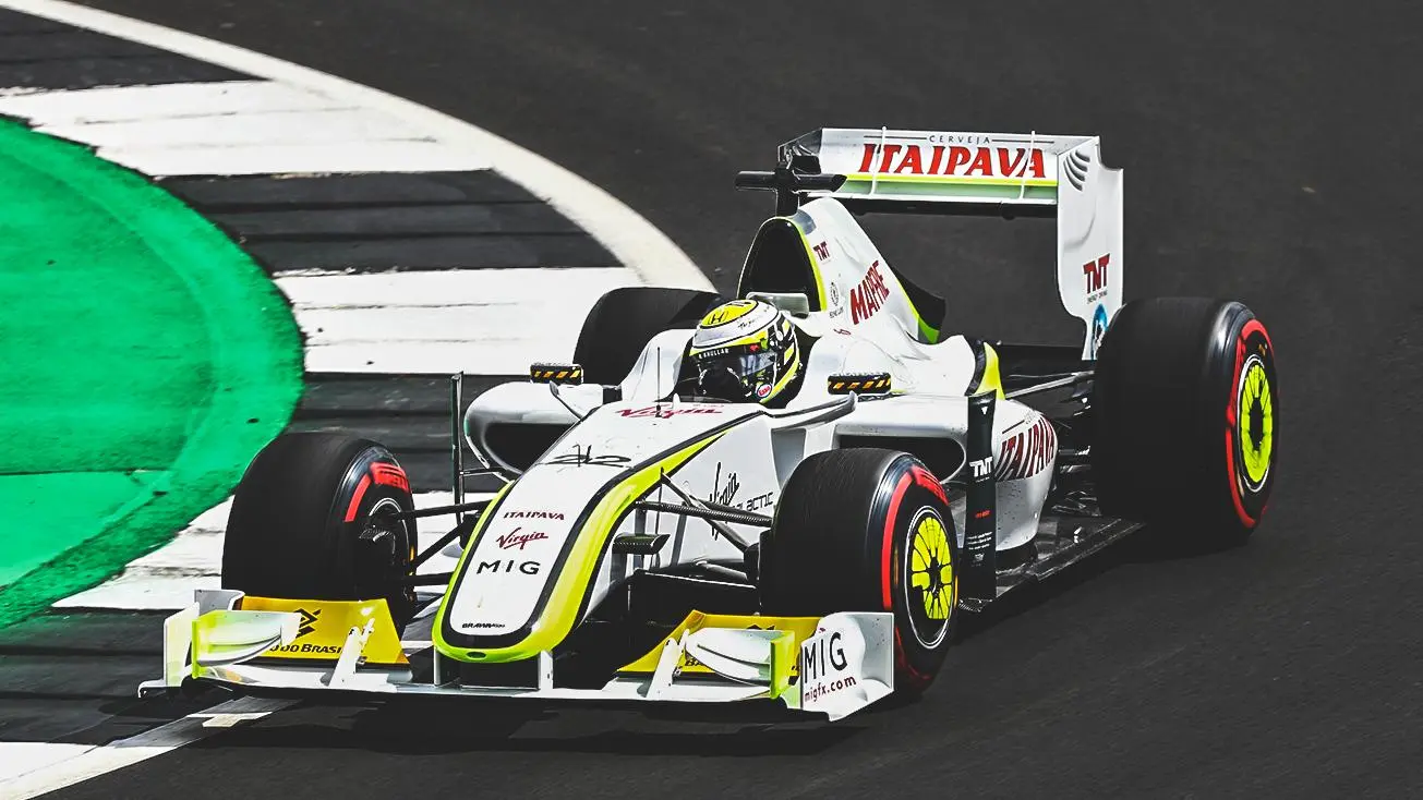 Jenson Button alla guida della sua Brawn GP