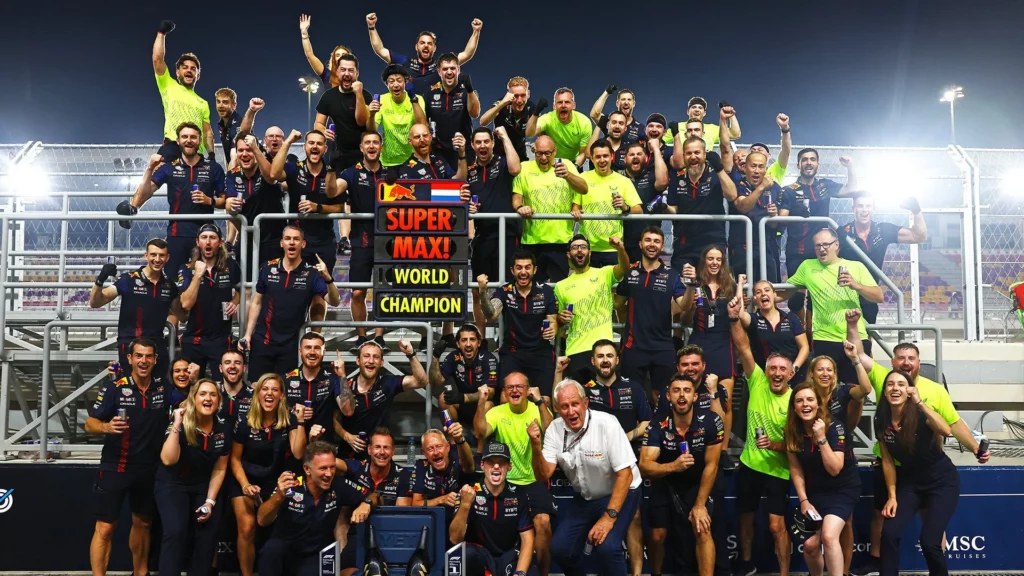 Verstappen e la Red Bull festeggiano il terzo titolo mondiale