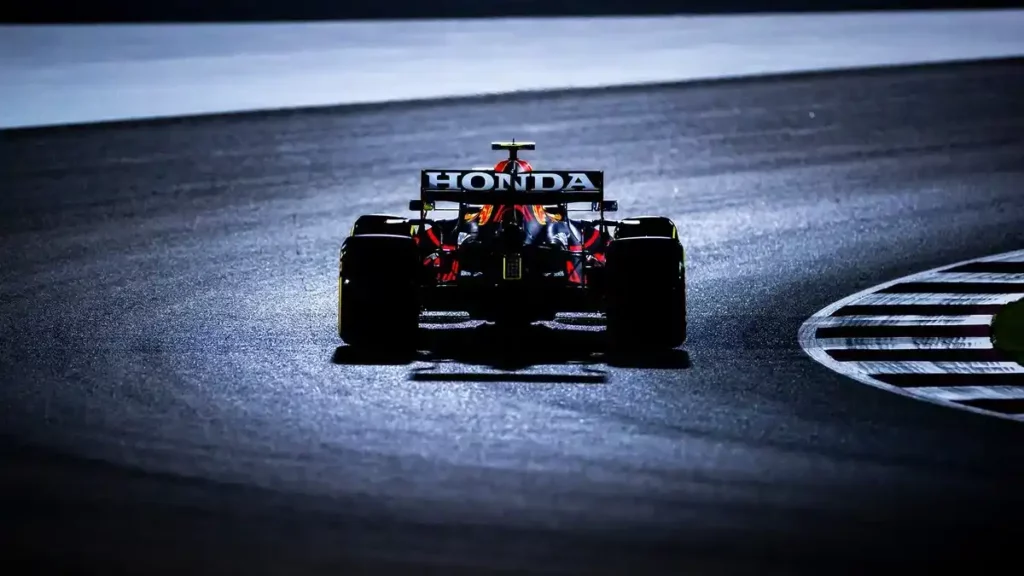 La RB16B in Qatar nel 2021. Verstappen può vincere il terzo titolo proprio a Losail