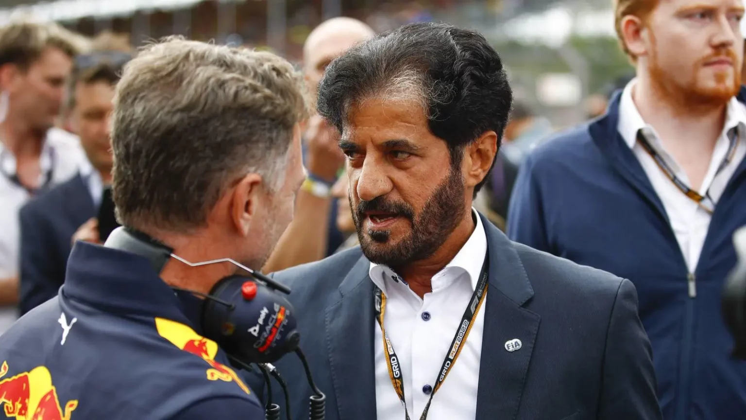 Ben Sulayem: “Magari avere una F1 a 12 scuderie” Ben Sulayem, il presidente FIA parla con Christian Horner