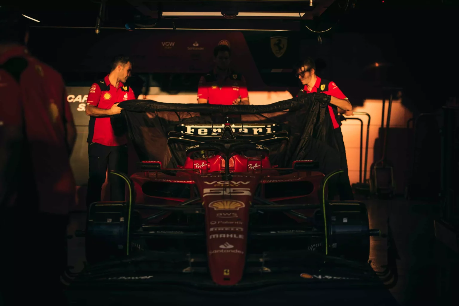 Ferrari, la vettura 2024 potrebbe essere presentata il 13 febbraio La SF-23 di Carlos Sainz a seguito della Sprint del GP del Brasile