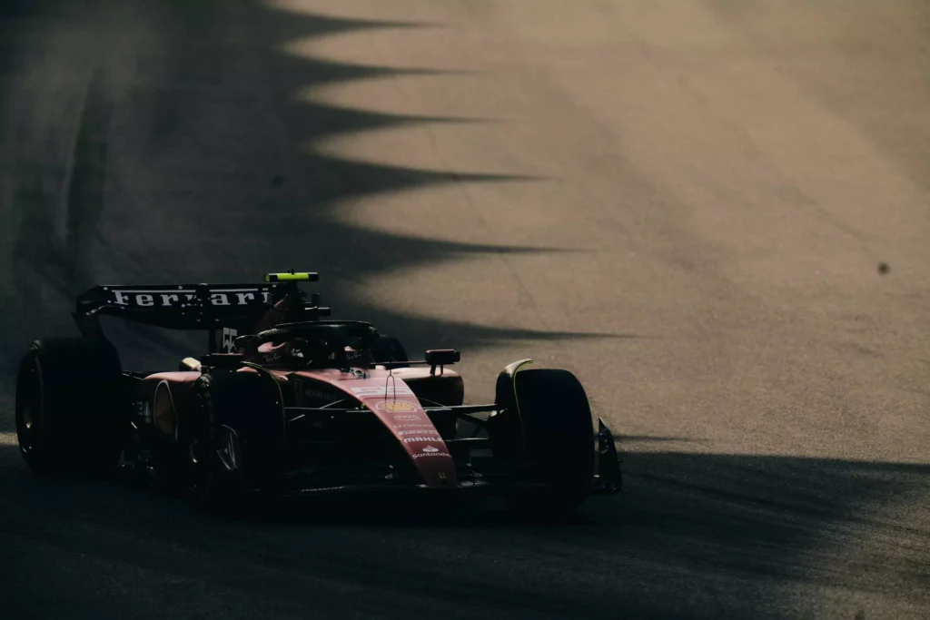 Carlos Sainz in pista nelle FP3 di Abu Dhabi