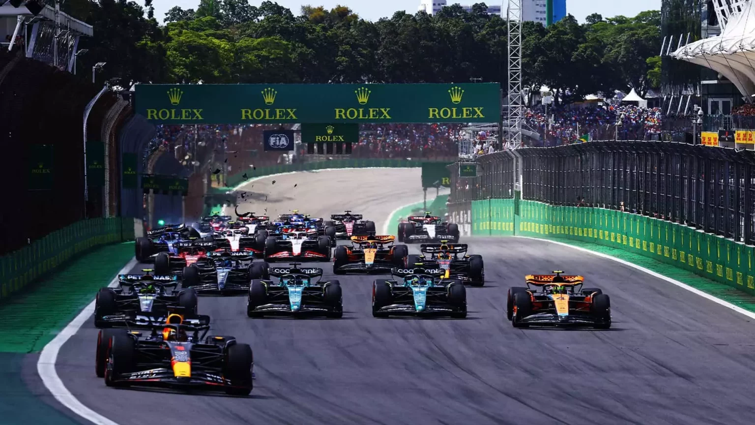 La F1 torna a Interlagos, ecco gli orari del weekend in Brasile La partenza del GP del Brasile