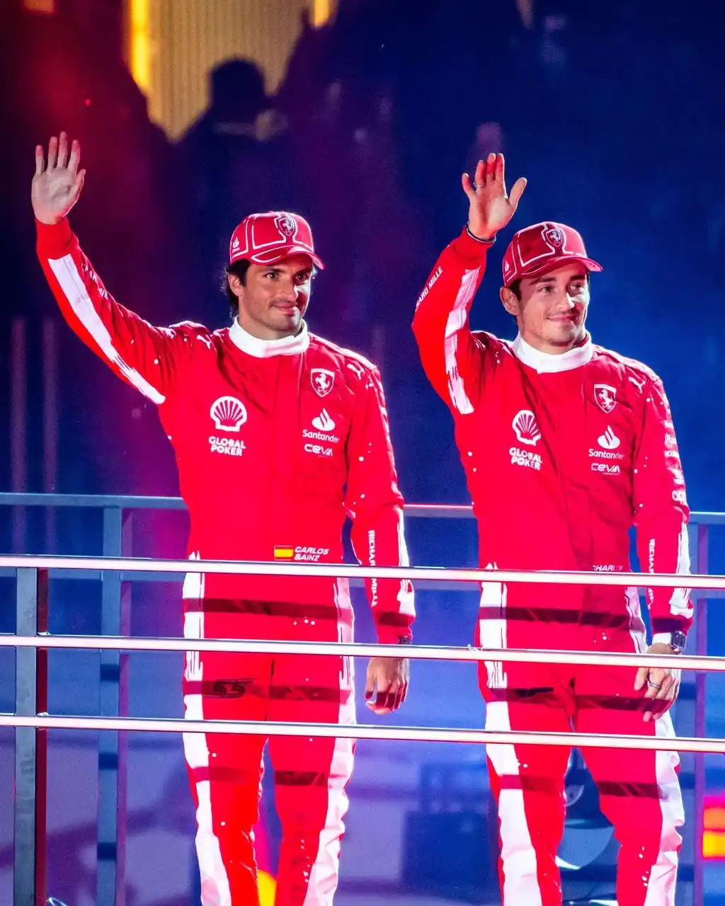 Leclerc e Sainz nello show a Las Vegas