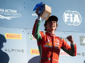 Kimi Antonelli festeggia la vittoria della categoria FRECA a Zandvoort