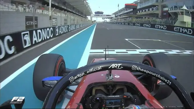 Pourchaire durante le qualifiche di Abu Dhabi