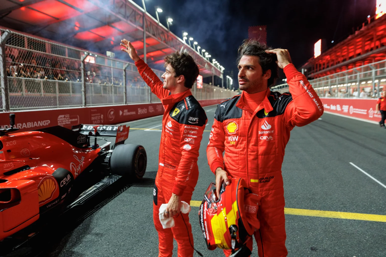 Sainz chiede un biennale, ma Ferrari ci pensa. Pronto un contratto monstre per Leclerc Leclerc e Sainz a Jeddah