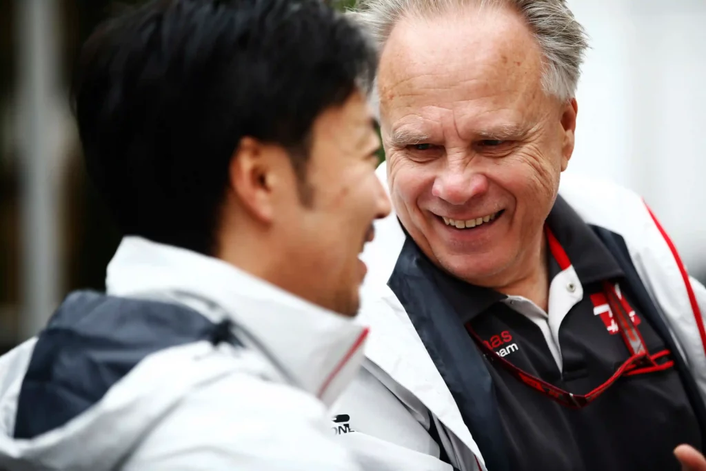 Ayao Komatsu, MoneyGram Haas F1 Team con Gene Haas