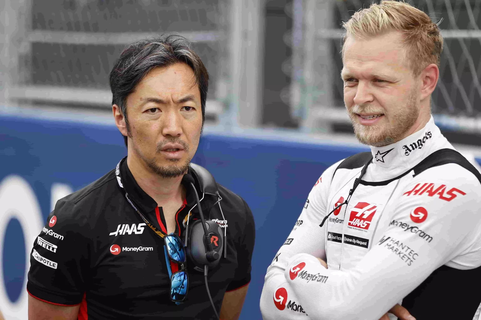 Haas a sorpresa: doppio shakedown prima dell’inizio della stagione 2024 Komatsu discute con Magnussen in griglia di partenza
