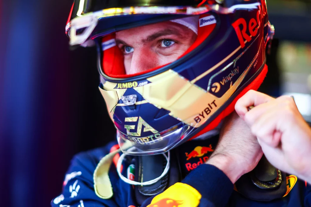 Max Verstappen durante le prove libere in Abu Dhabi.