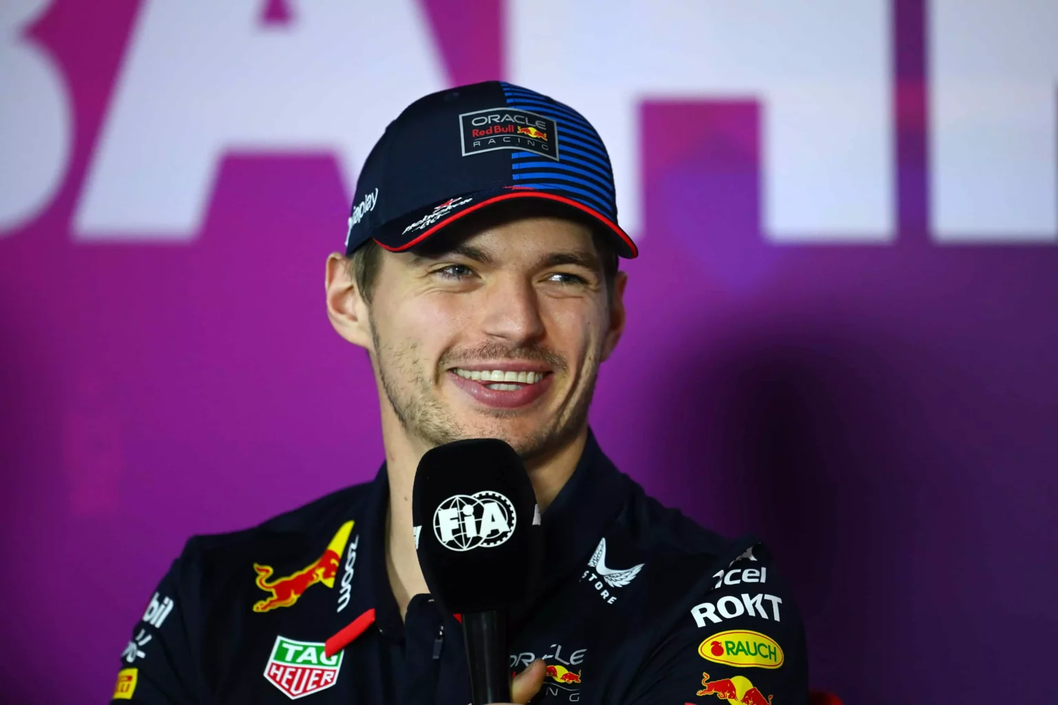 Red Bull, Verstappen: “Favoriti? Impossibile dirlo ora” Max Verstappen in conferenza stampa durante i tre giorni di test in Bahrain