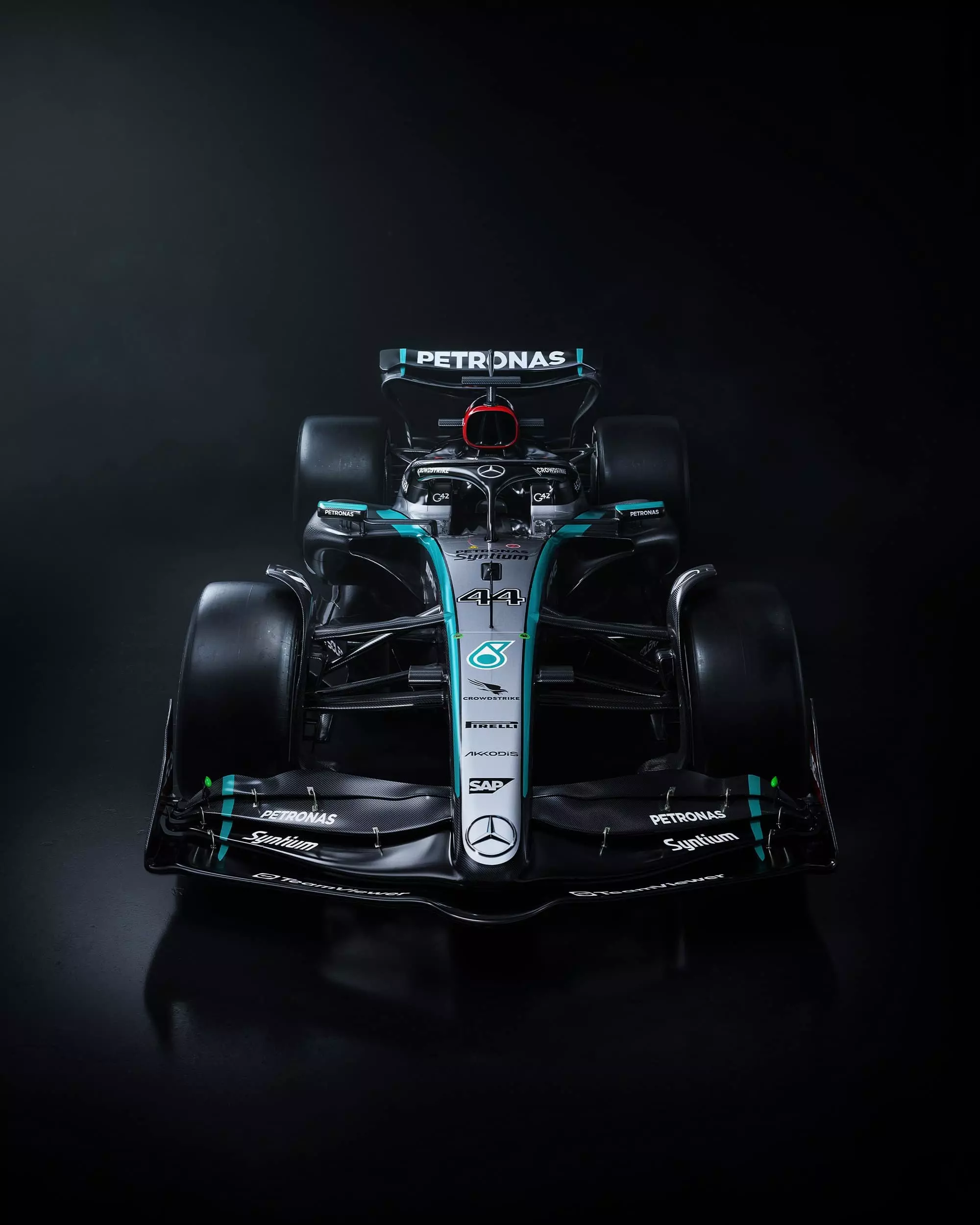 F1: Mercedes svela la W13 di Hamilton e Russell