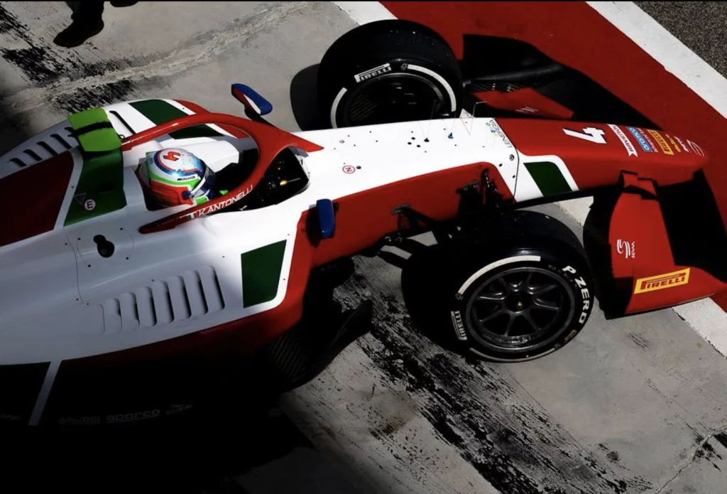 Kimi Antonelli in pista nei test di F2