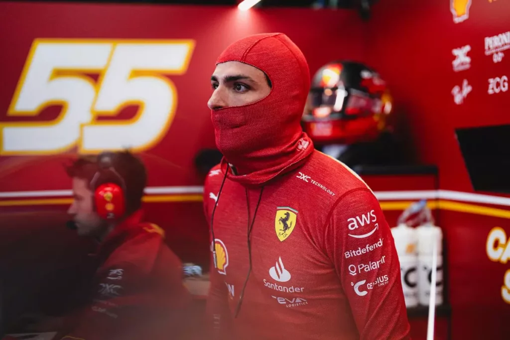 Qualifiche Australia, Sainz: “È stata dura, ma sono soddisfatto” Carlos Sainz chiude al secondo posto nelle qualifiche del GP d'Australia