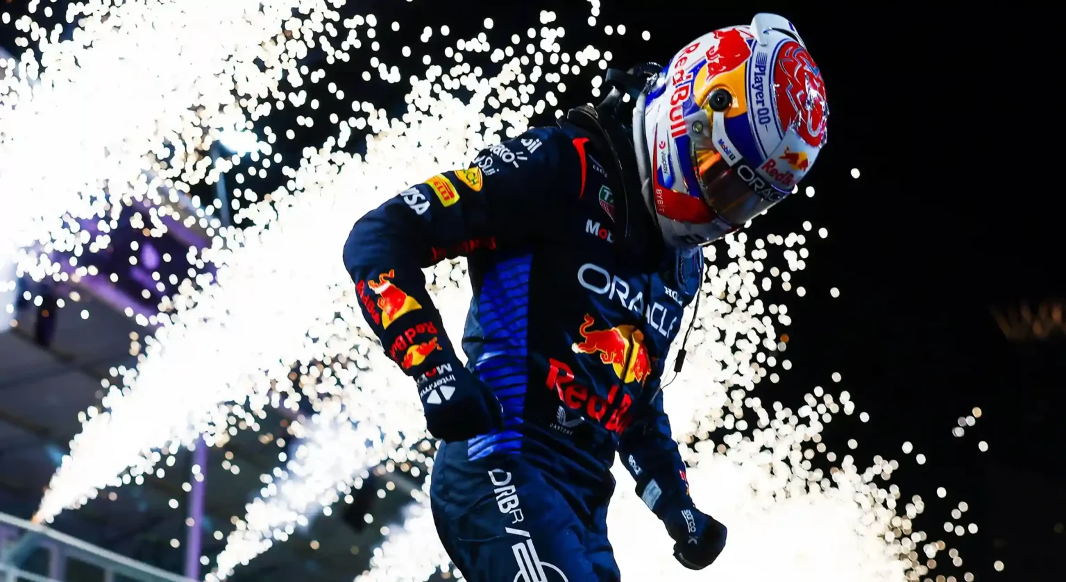 Fanta F1, la classifica dei piloti dopo le prime 2 gare JEDDAH, SAUDI ARABIA - MARCH 09: Race winner Max Verstappen of the Netherlands and Oracle Red Bull Racing celebrates in parc ferme during the F1 Grand Prix of Saudi Arabia at Jeddah Corniche Circuit on March 09, 2024 in Jeddah, Saudi Arabia. (Photo by Mark Thompson/Getty Images)