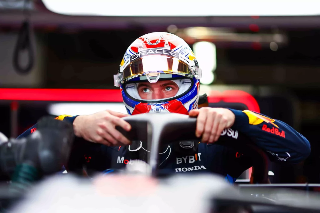 Max Verstappen pronto per scendere in pista per le qualifiche del GP del Giappone
