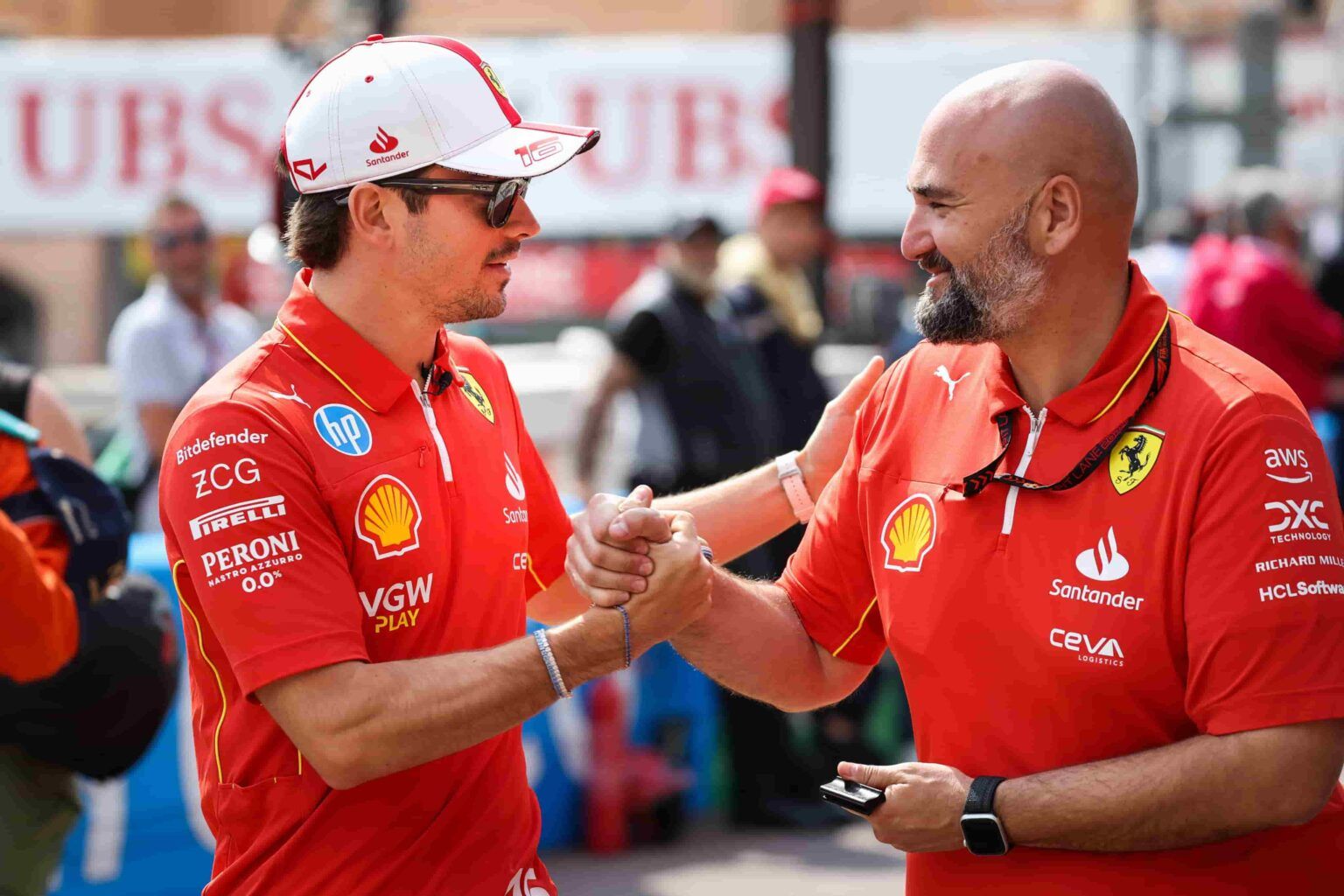 Leclerc: “Sarei sorpreso se non fossimo in lotta” Charles Leclerc arrivato in pista durante il weekend del Gp di Monaco