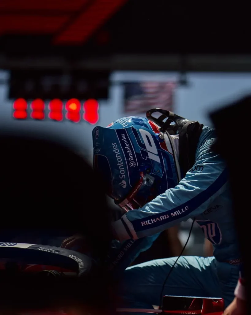 Leclerc pronto a salire in macchina per la Sprint Race di Miami